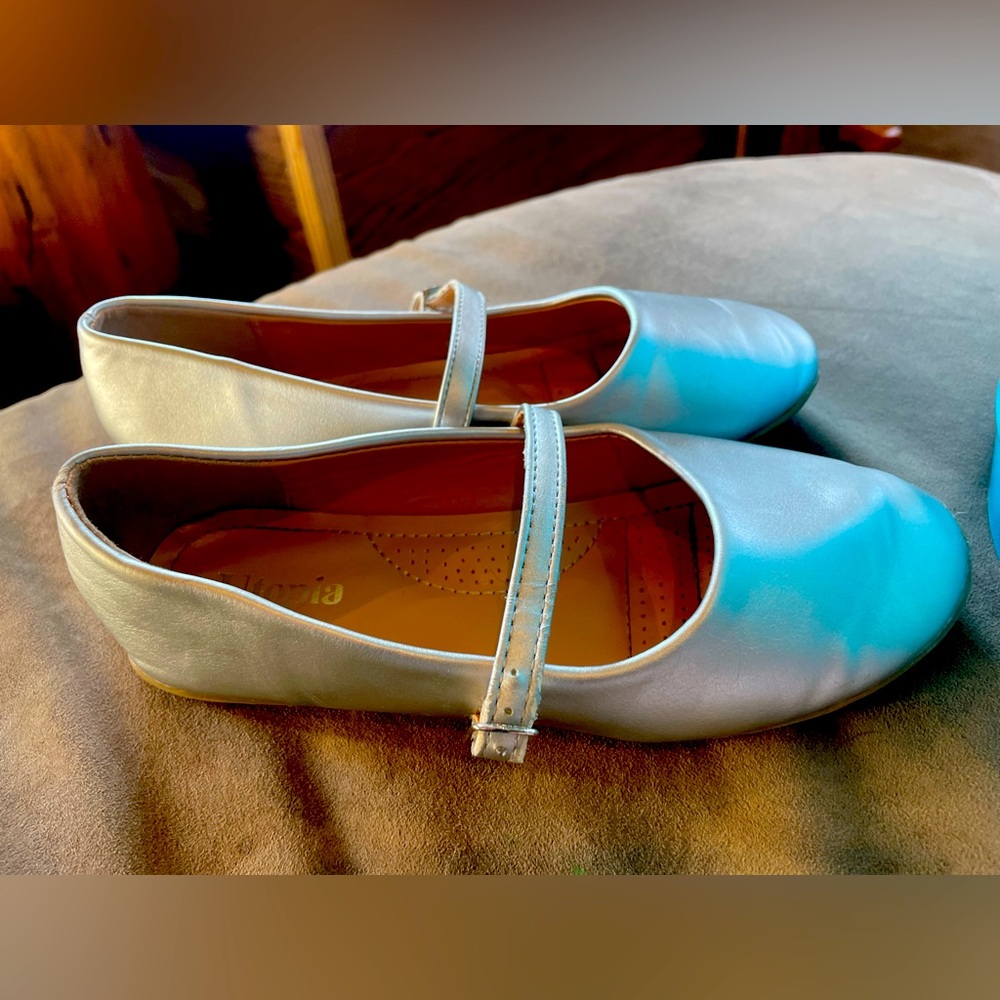 Size 2 girls shoe bundle